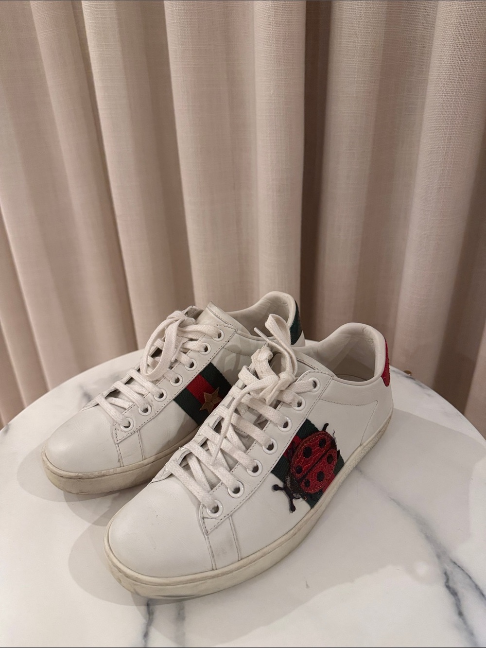 Gucci White Leather Sneakers with Ladybug and Pineapple Embroidery